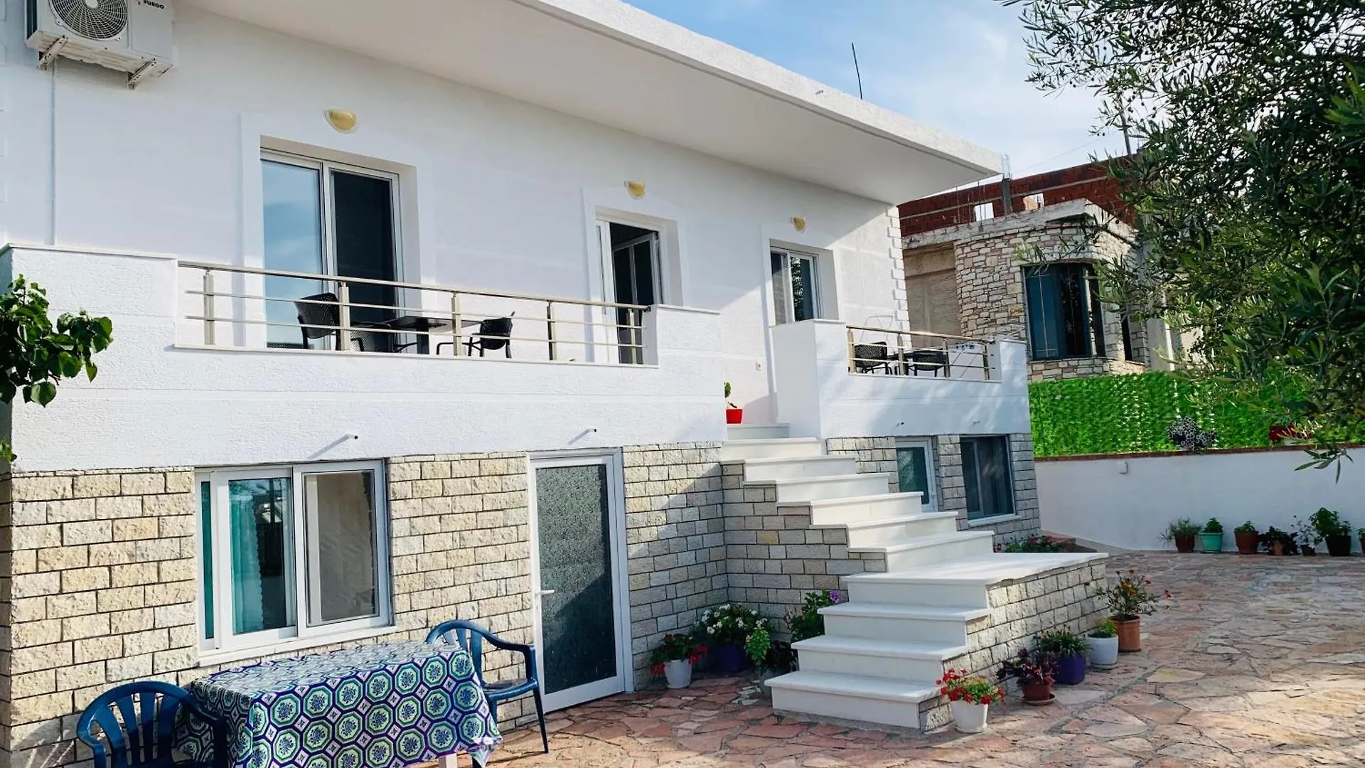 Vila Feimi Ksamil 0*,